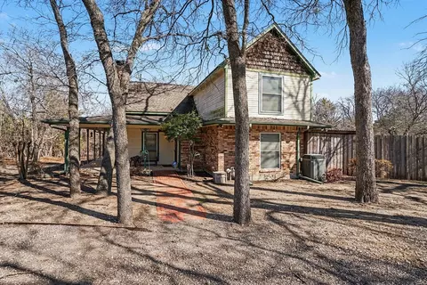 7 Brian Pl, Pecan Hill, TX 75165