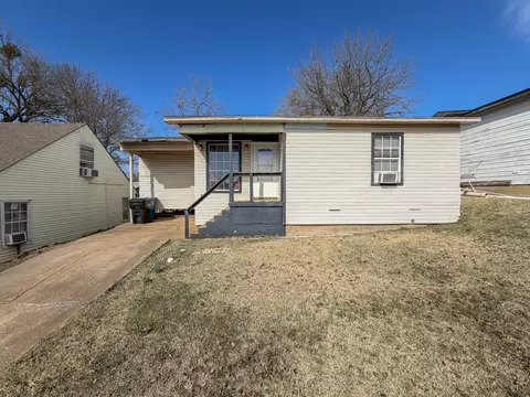 1213 W Morgan St, Denison, TX 75020