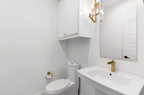 Bath - 2217 Slocum Ct, Lorena, TX 76655 photo 1 of 3