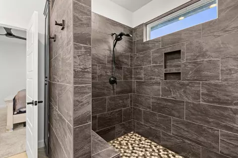 Bath - 2217 Slocum Ct, Lorena, TX 76655 photo 2 of 3
