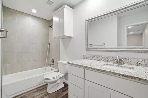 Bath - 2941 Hickory St, Abilene, TX 79601 photo 2 of 2