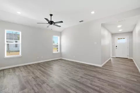 Living - 2941 Hickory St, Abilene, TX 79601 photo 2 of 4