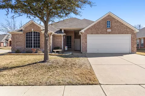 4056 Landisburg Trl, Fort Worth, TX 76244