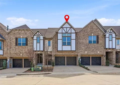 107 Harwood Dr, Lewisville, TX 75067
