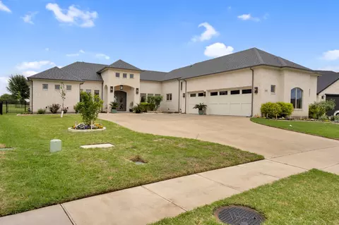 2012 Spieth St, Granbury, TX 76048