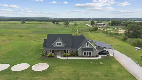 109 County Road 2696, Alvord, TX 76225