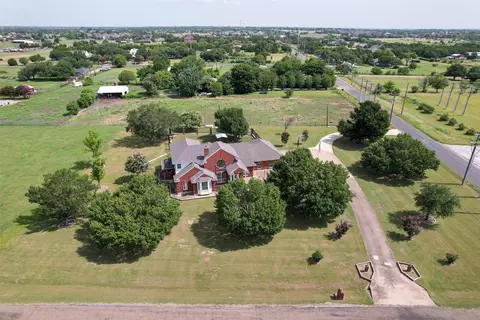 6603 Champion Rd, Midlothian, TX 76065