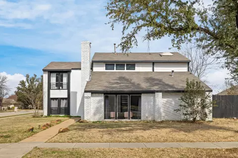 1301 N Trail Dr, Carrollton, TX 75006