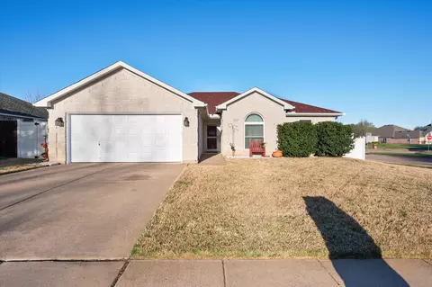1100 Fawn Meadow Trl, Kennedale, TX 76060