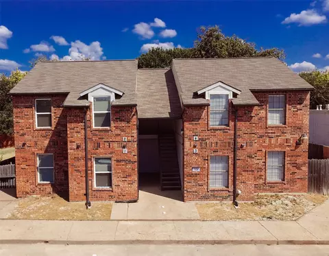 104 N Heights Dr, Crowley, TX 76036
