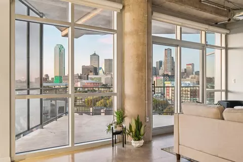 1001 Belleview St #705, Dallas, TX 75215
