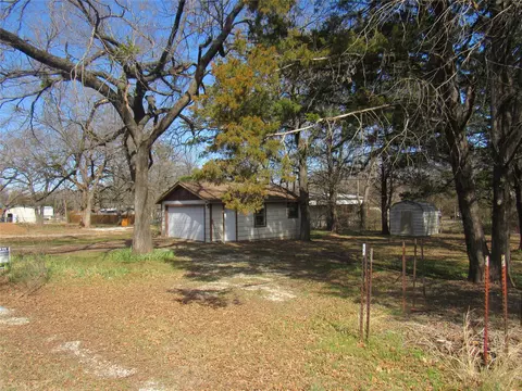 58 88 Ivanhoe Dr, Gordonville, TX 76245