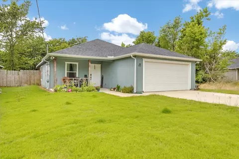 311 W Oak St, Whitewright, TX 75491