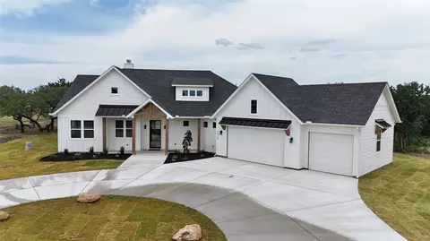 1025 Sabrina Ct, Weatherford, TX 76085