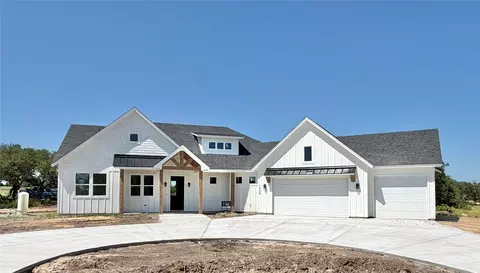 1025 Sabrina Ct, Weatherford, TX 76085