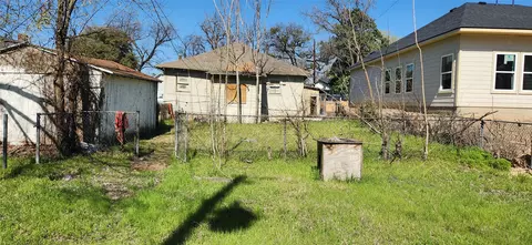 1620 Stoneman St, Dallas, TX 75215