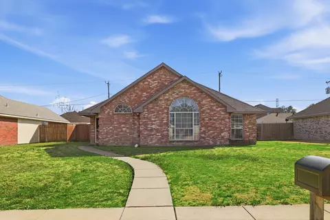 1302 Old Knoll Dr, Wylie, TX 75098