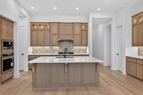 Kitchen - 2802 Cedar Rdg, Sherman, TX 75092 photo 3 of 4