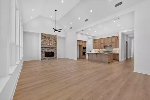 Living - 2802 Cedar Rdg, Sherman, TX 75092 photo 4 of 4
