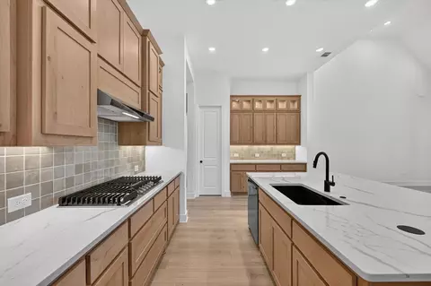 Kitchen - 2802 Cedar Rdg, Sherman, TX 75092 photo 2 of 4