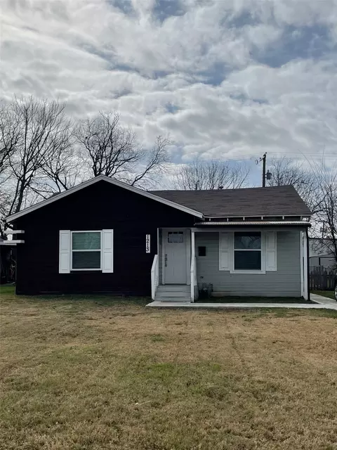 1213 S 31st St, Beverly Hills, TX 76711