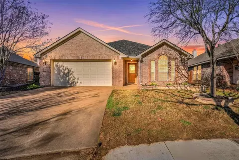 4423 New Meadow Dr, Mansfield, TX 76063