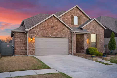 Exterior - 1312 Chickadee Dr, Argyle, TX 76226 photo 2 of 3