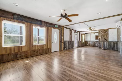 705 E Pine St, Edgewood, TX 75117 photo 11