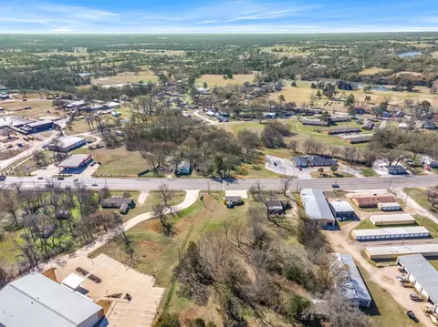 705 E Pine St, Edgewood, TX 75117 photo 4