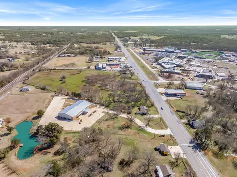705 E Pine St, Edgewood, TX 75117 photo 5