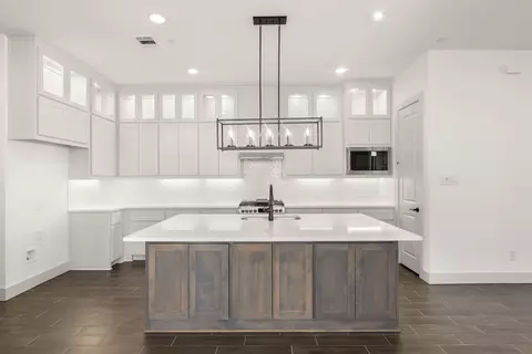1834 Wittington Pl, Farmers Branch, TX 75234
