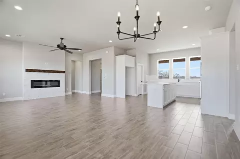 1039 Colt Rd, Springtown, TX 76082 photo 4
