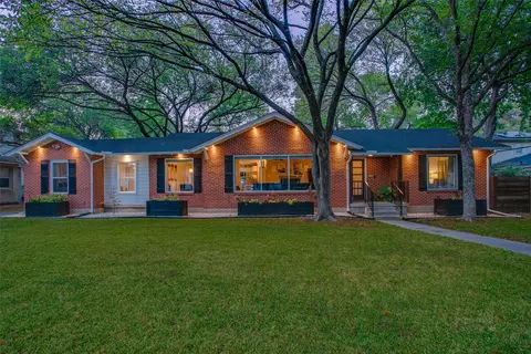 2415 Sunset Ave, Dallas, TX 75211