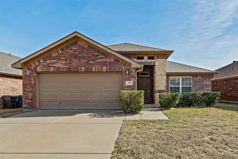 4205 Sapphire Ln, Granbury, TX 76049