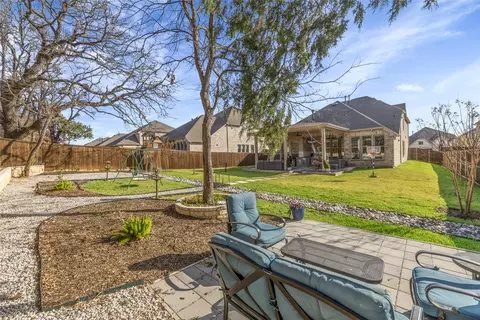 Exterior - 2218 Christopher Ln, Euless, TX 76040 photo 3 of 4