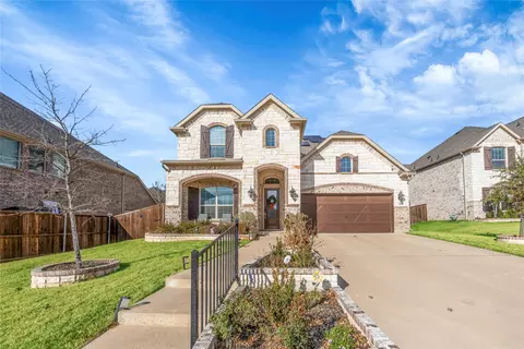 Exterior - 2218 Christopher Ln, Euless, TX 76040 photo 1 of 4
