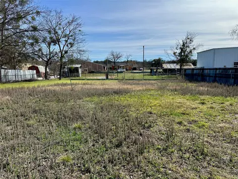 605 W Church St, San Saba, TX 76877