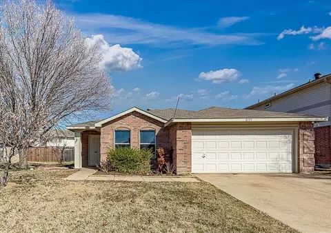 8133 Montecito Dr, Denton, TX 76210