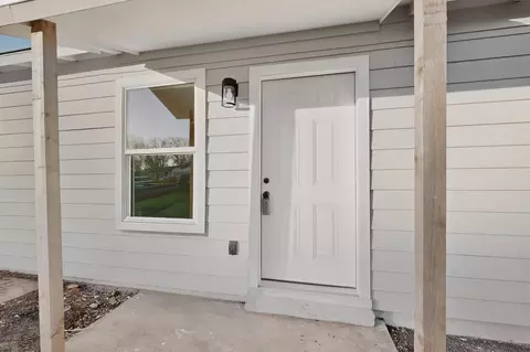 928 Hackamore St, White Settlement, TX 76108 photo 3