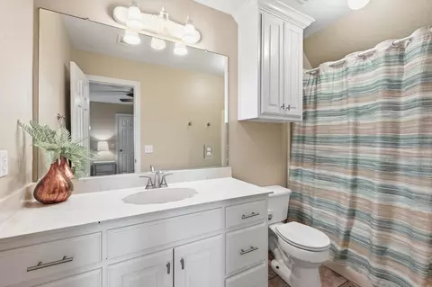 Bath - 492 Thomas J Egan Rd, Denton, TX 76207 photo 3 of 4