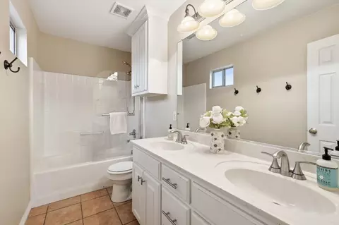 Bath - 492 Thomas J Egan Rd, Denton, TX 76207 photo 4 of 4
