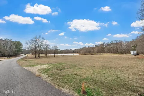 147 Silver Leaf Dr, Benton, LA 71006
