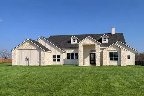 521 Fox Hill Ct, Waxahachie, TX 75167