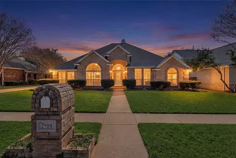 7908 Bridlewood Dr, North Richland Hills, TX 76182