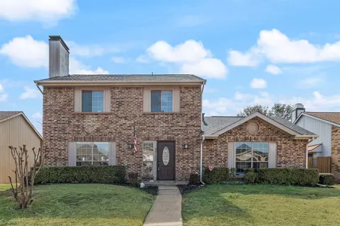 8818 Davis St, Rowlett, TX 75088