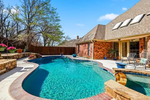 3233 High Meadow Dr, Grapevine, TX 76051