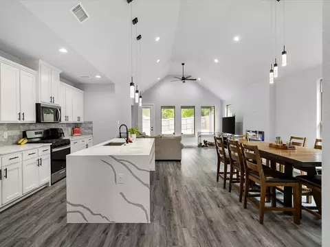 4755 Ramey Ave, Fort Worth, TX 76105