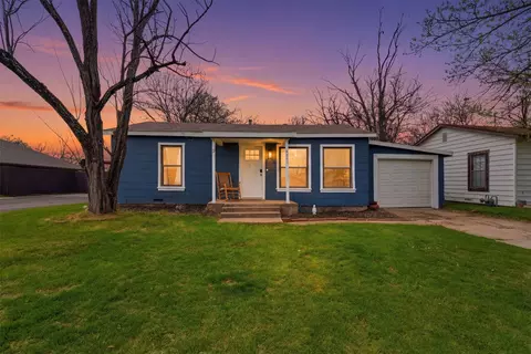 521 Crosby Ave, White Settlement, TX 76108