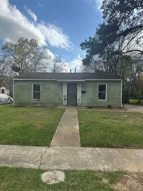 422 W 76th St, Shreveport, LA 71106