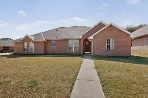 104 Shorewood Pl, Joshua, TX 76058